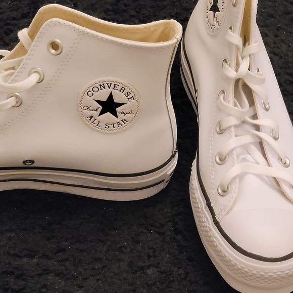Woman's U.S 9.5 (NEW) (WITH OUT BOX) CONVERSE  CHUCK TAYLOR PLATFORM OX EDITION - Picture 2 of 2